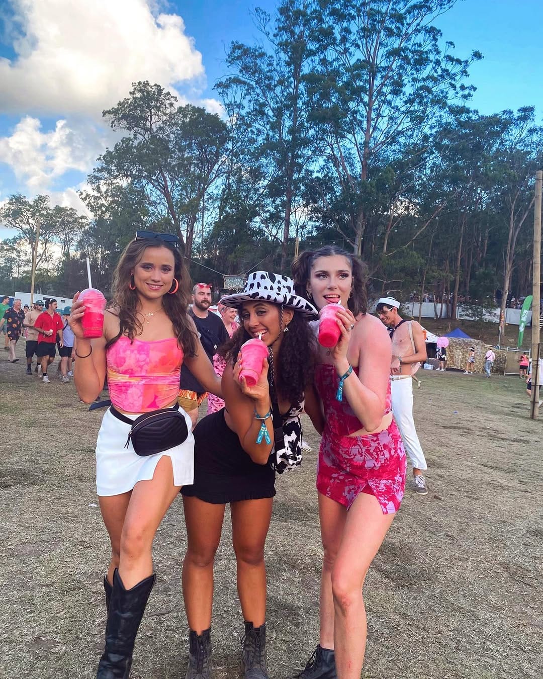 Post 7 by Ellen 🔪🌺 on Instagram (carousel)