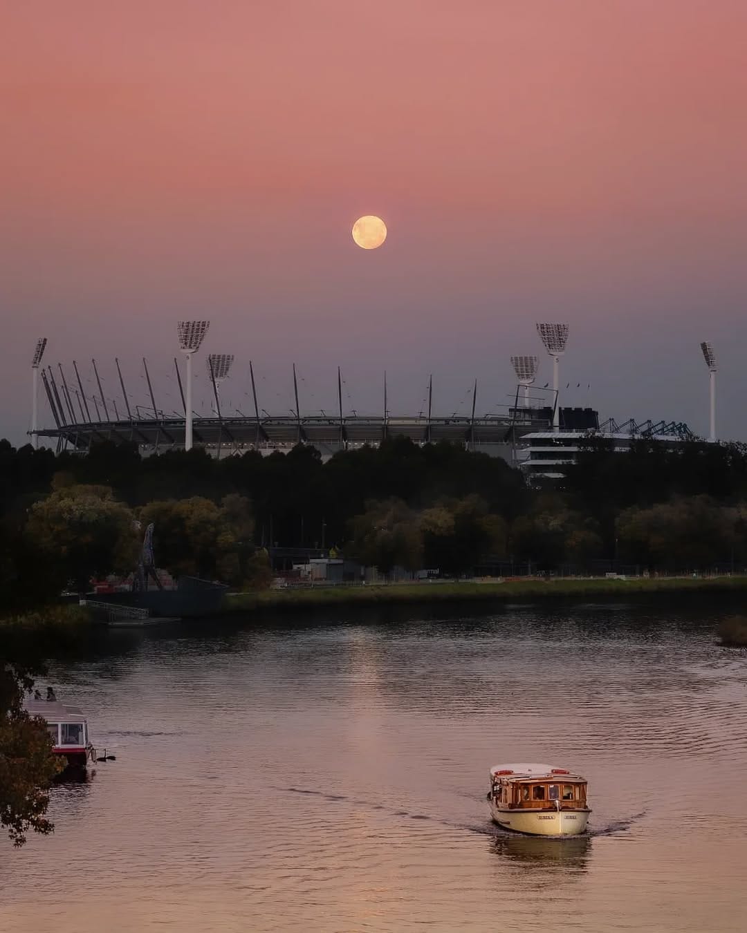 Post 9 by Igers Melbourne on Instagram (image)