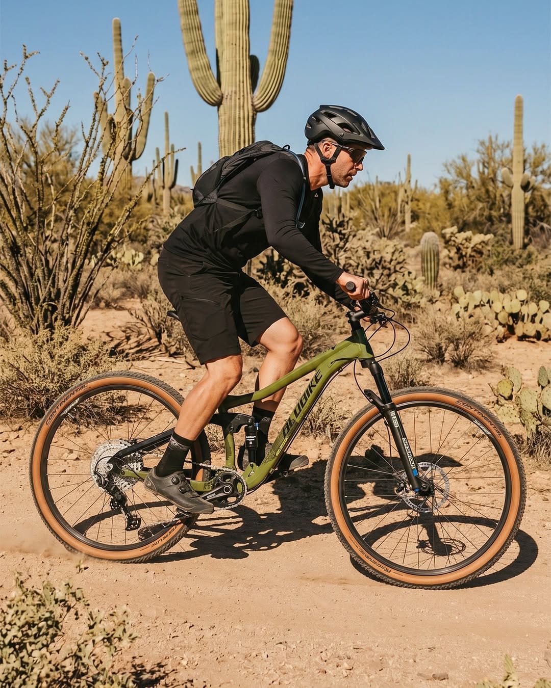Post 4 by BikestoreMX on Instagram (image)