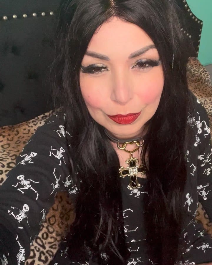 Post 9 by ✞ Ezabell Victoria Krikorian ✞ on Instagram (carousel)