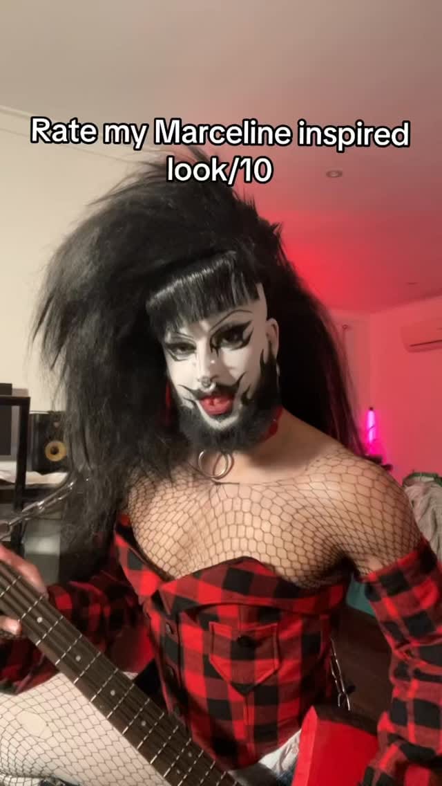 Post 3 by Contra on Instagram (video)