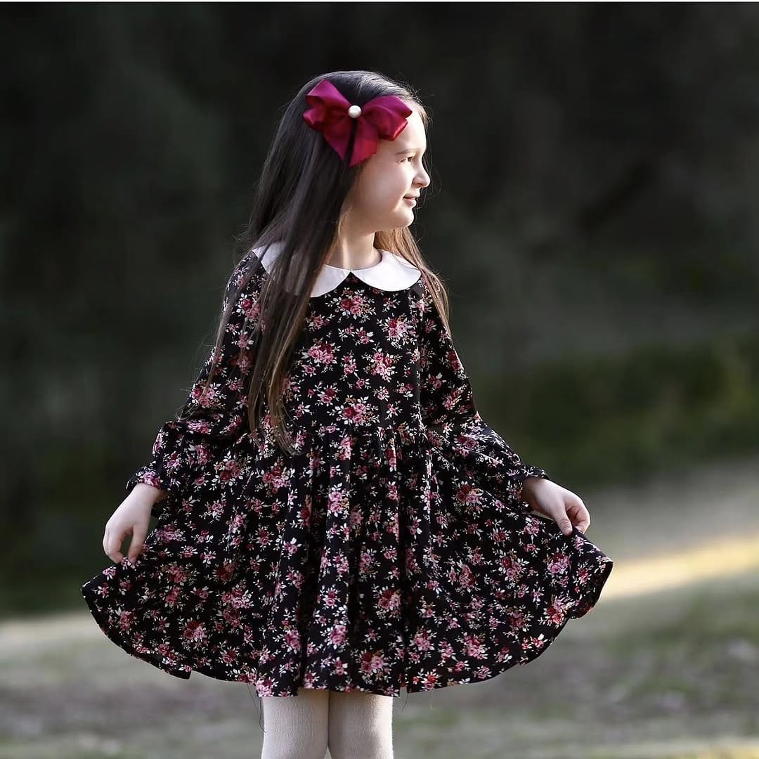 Post 10 by Vintage headbands| bows| wands on Instagram (image)