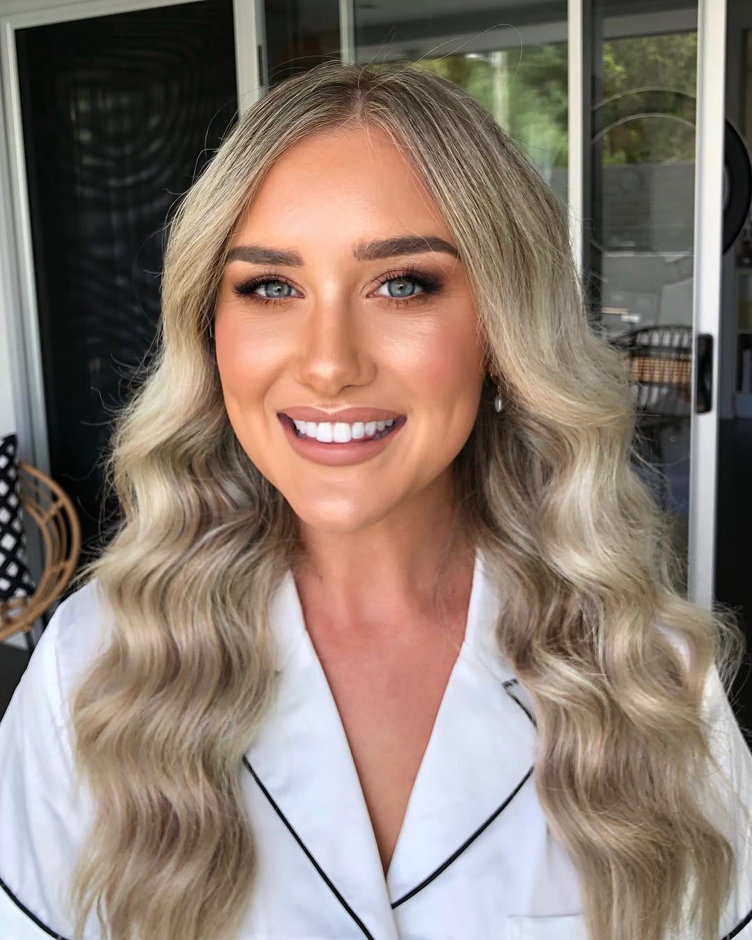 Post 2 by BRISBANE BRIDAL MAKEUP ARTIST on Instagram (carousel)