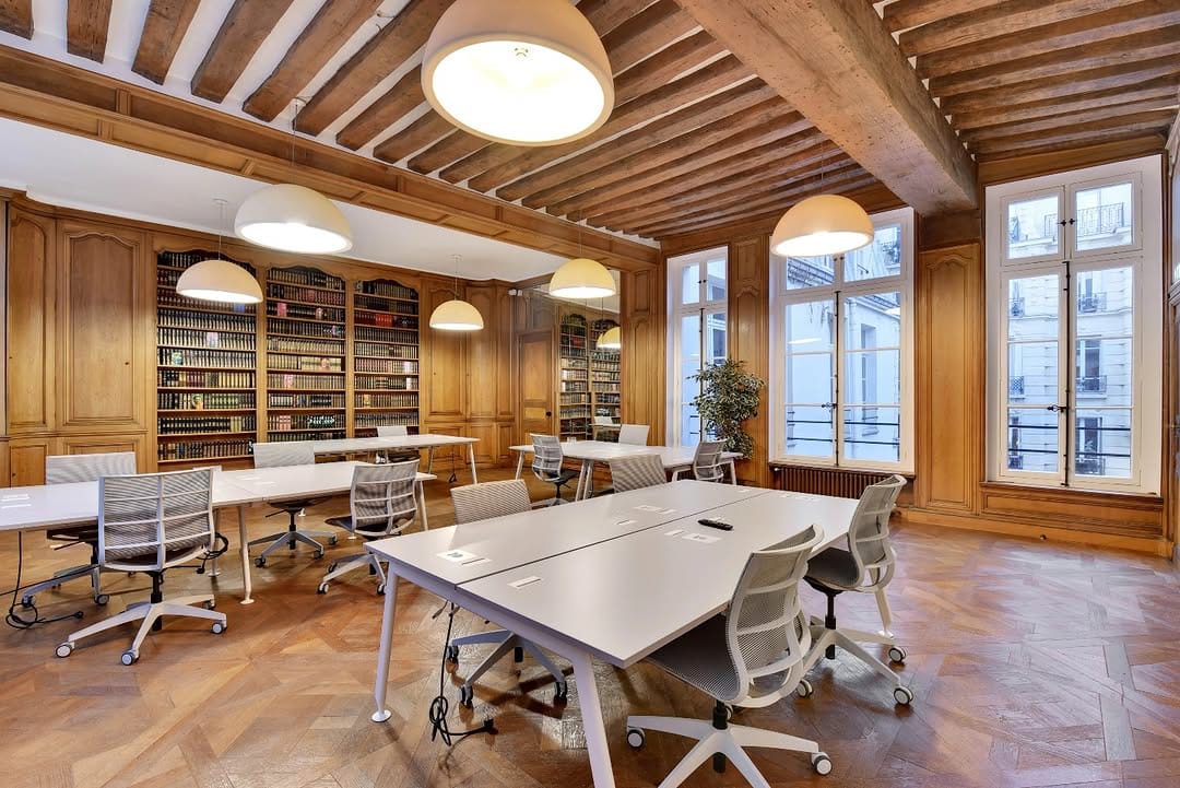 Post 9 by LNB (Les Nouveaux Bureaux) on Instagram (carousel)