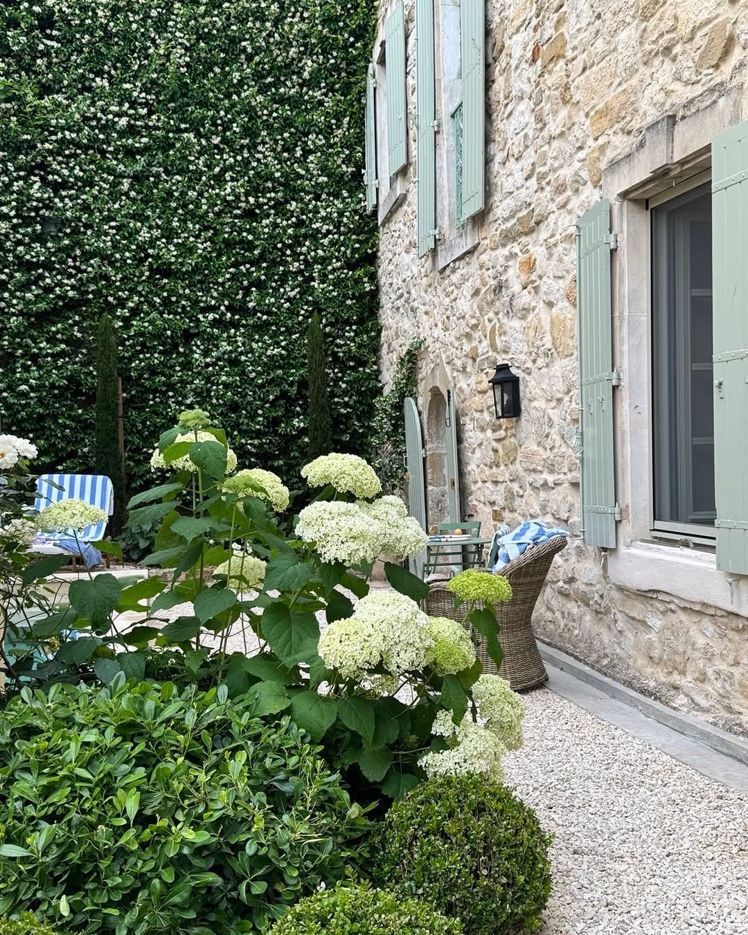 Post 3 by Maison de Frédéric on Instagram (image)