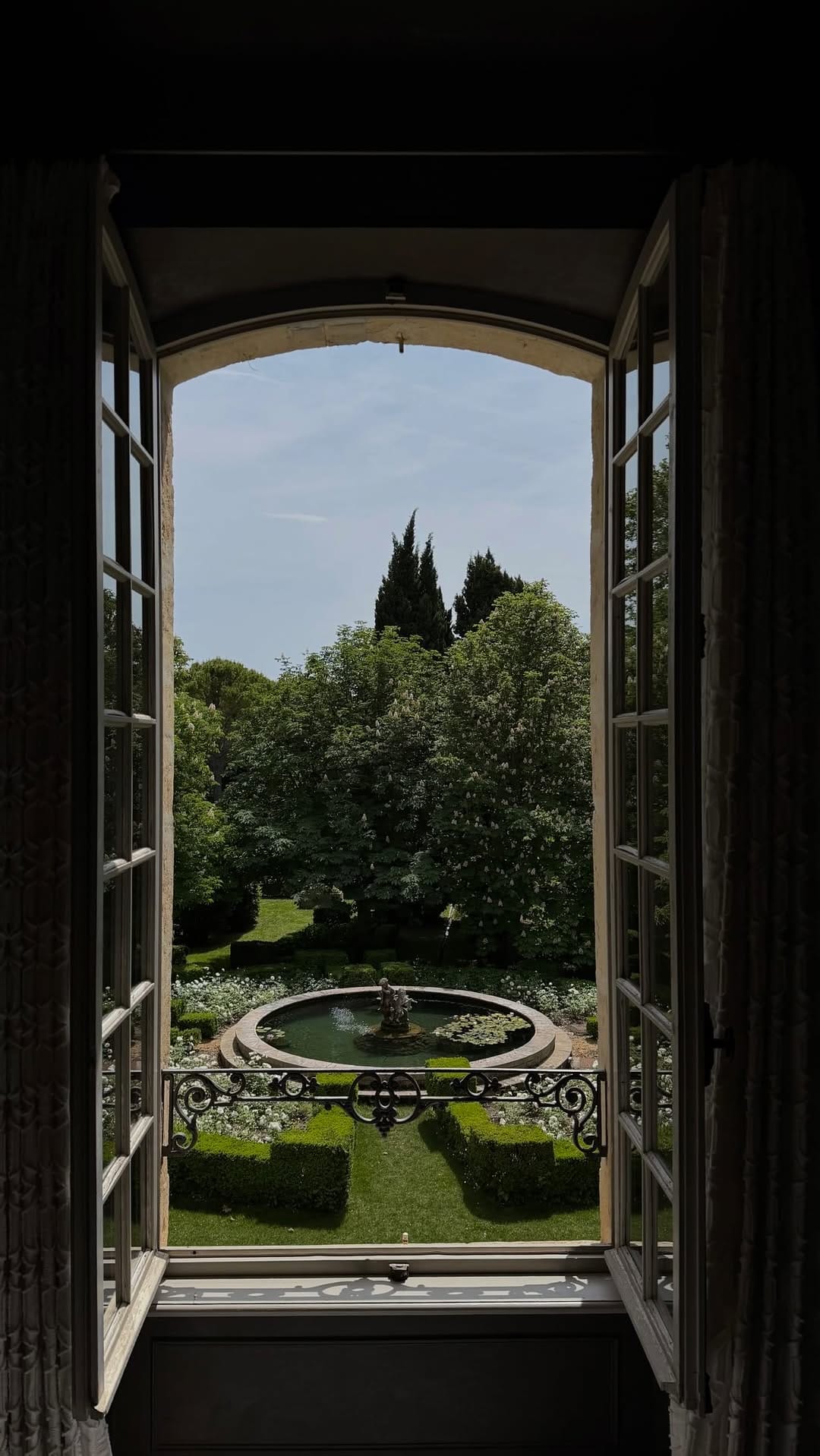 Post 2 by LE MAS DE CHABRAN | Provence Holiday Home on Instagram (video)