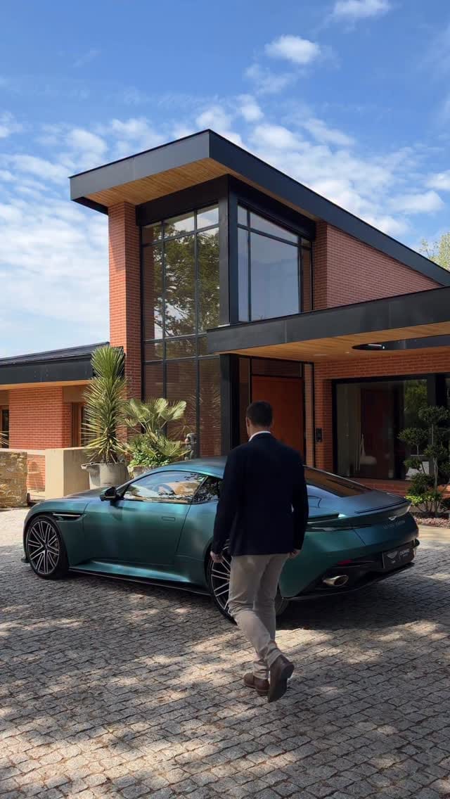 Post 3 by Matthieu Vandepitte | Immobilier de Luxe | Lyon & France 🌍 on Instagram (video)