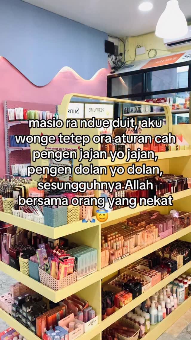 Post 3 by Destyana Beauty on Instagram (video)