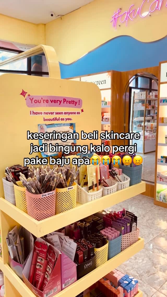 Post 9 by Destyana Beauty on Instagram (video)