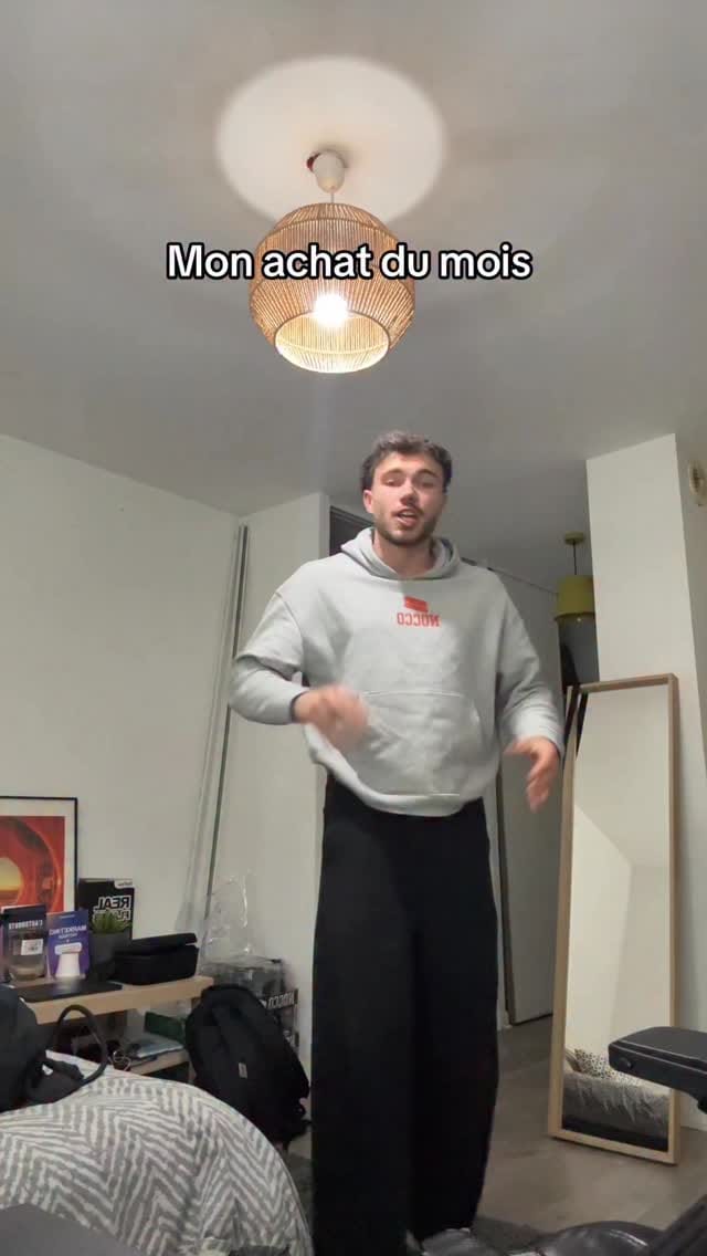 Post 2 by JAYSON on Instagram (video)
