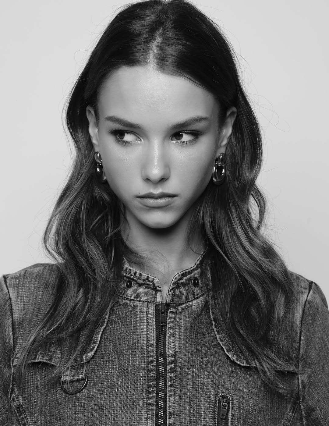 Post 5 by Karlie Lee • Brisbane Makeup Artist on Instagram (carousel)