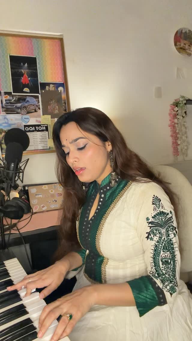Post 4 by Aishwarya Pandit on Instagram (video)
