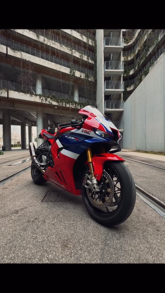 Post 6 by @panda_riider on Instagram (video)