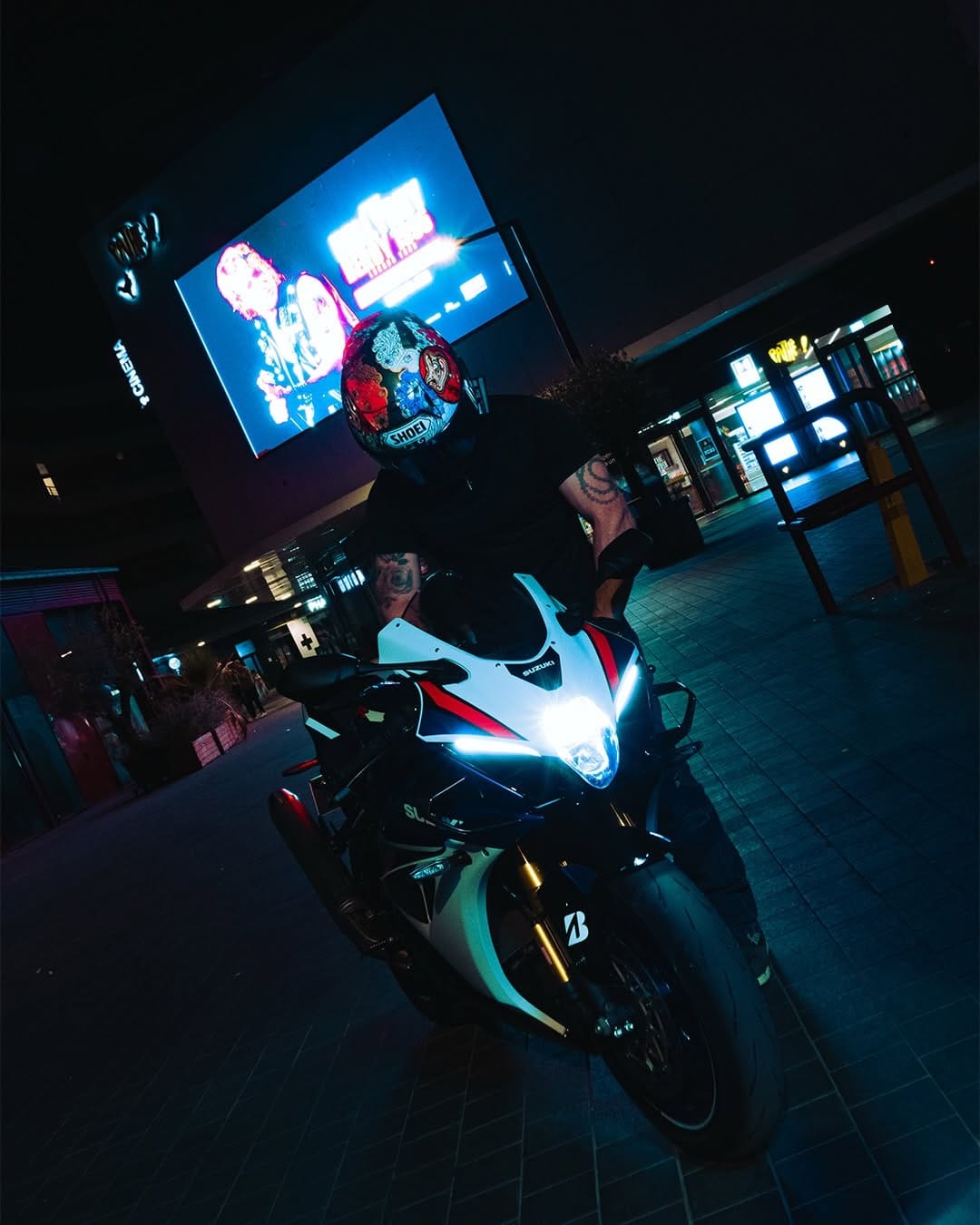 Post 4 by @panda_riider on Instagram (carousel)
