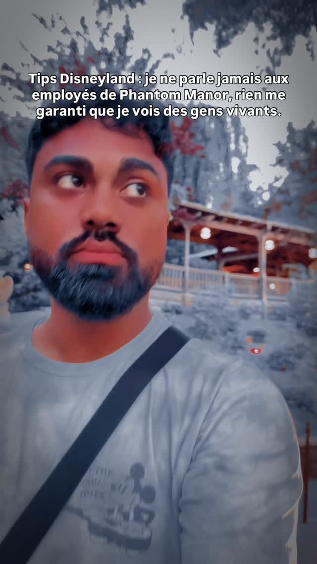 Post 3 by Jezza à Disneyland Paris on Instagram (video)