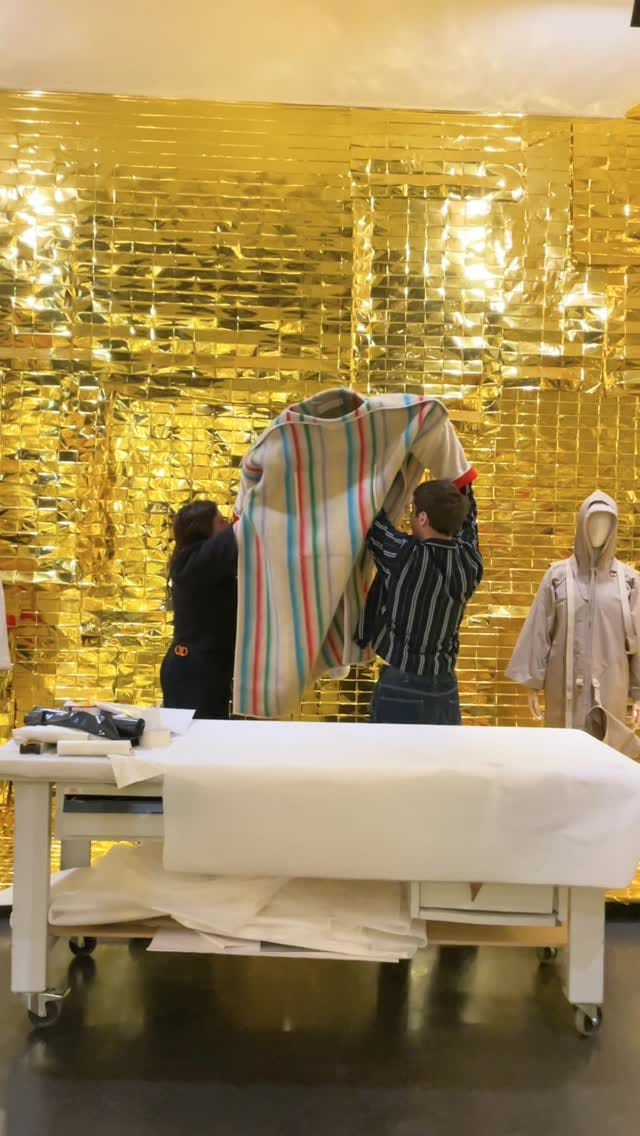 Post 7 by les Abattoirs on Instagram (video)