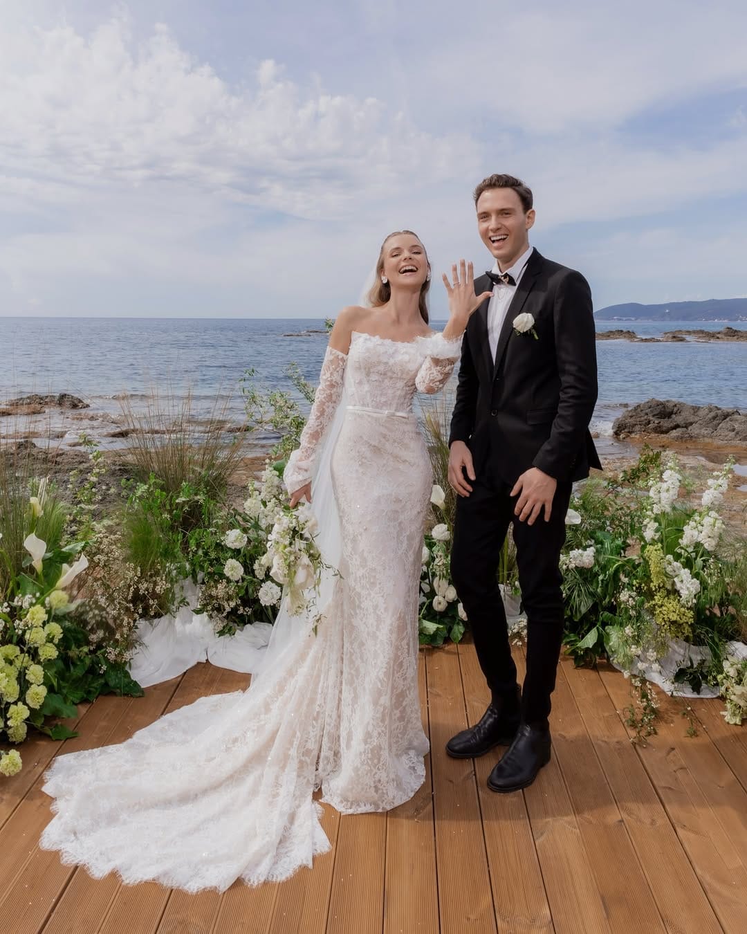 Post 5 by Anastasia Kosheleva wedding  photographer Amsterdam on Instagram (carousel)