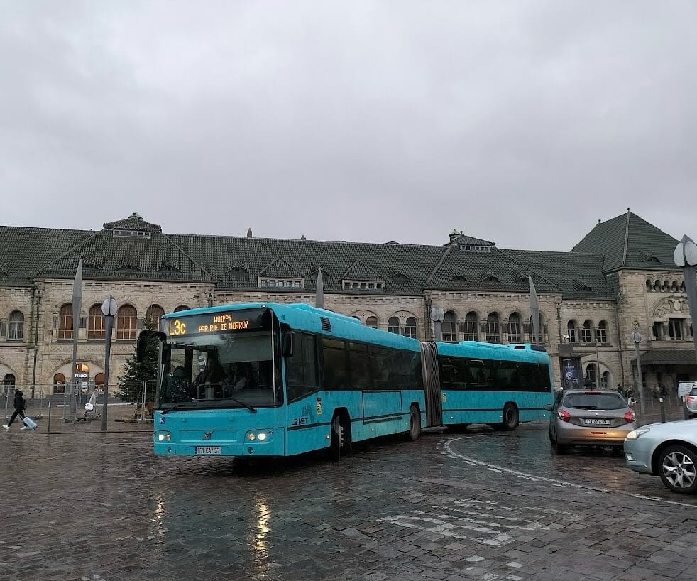 Post 9 by Enzo, 20 ans, Ma passion : les bus 🚌 on Instagram (image)