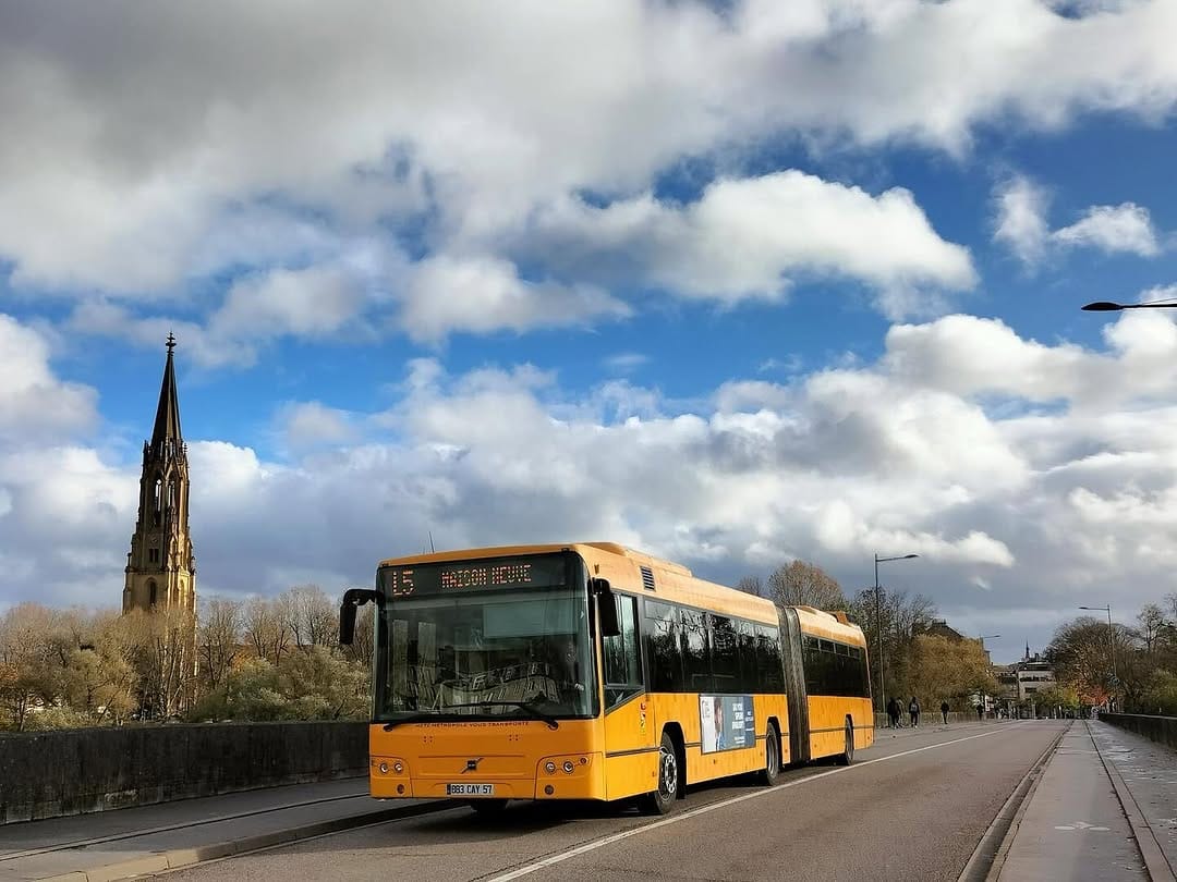 Post 10 by Enzo, 20 ans, Ma passion : les bus 🚌 on Instagram (image)