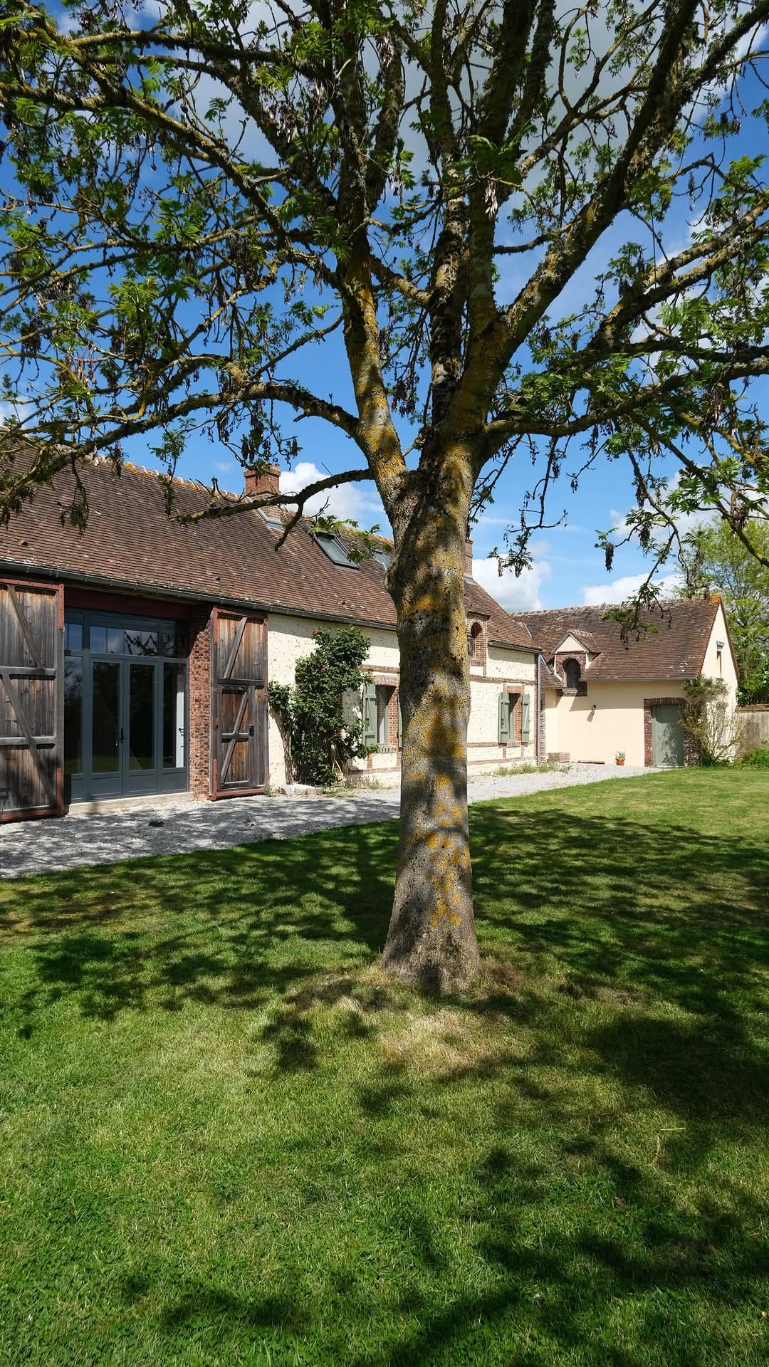 Post 3 by L’immobilier de caractère on Instagram (video)
