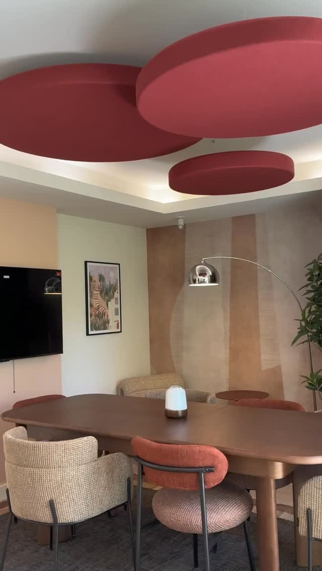 Post 3 by YouFirst Living | Your Home in Paris on Instagram (video)