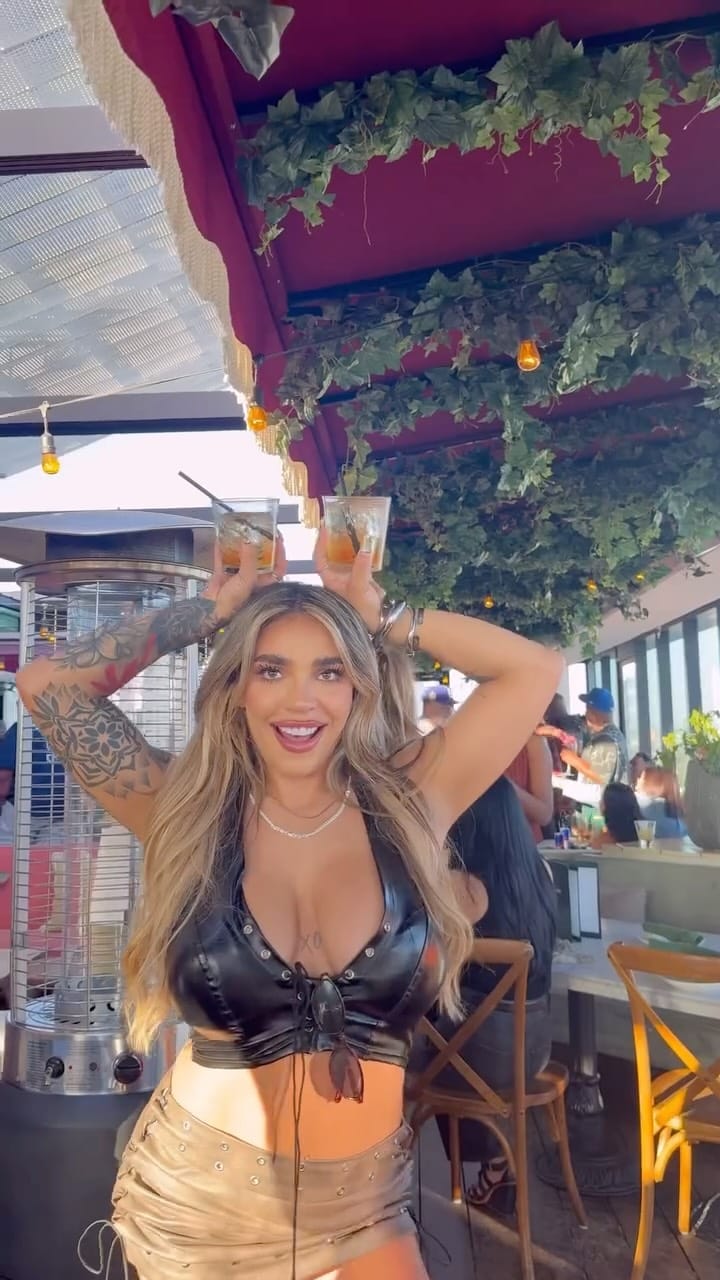 Post 1 by B R I G G S ™ on Instagram (video)