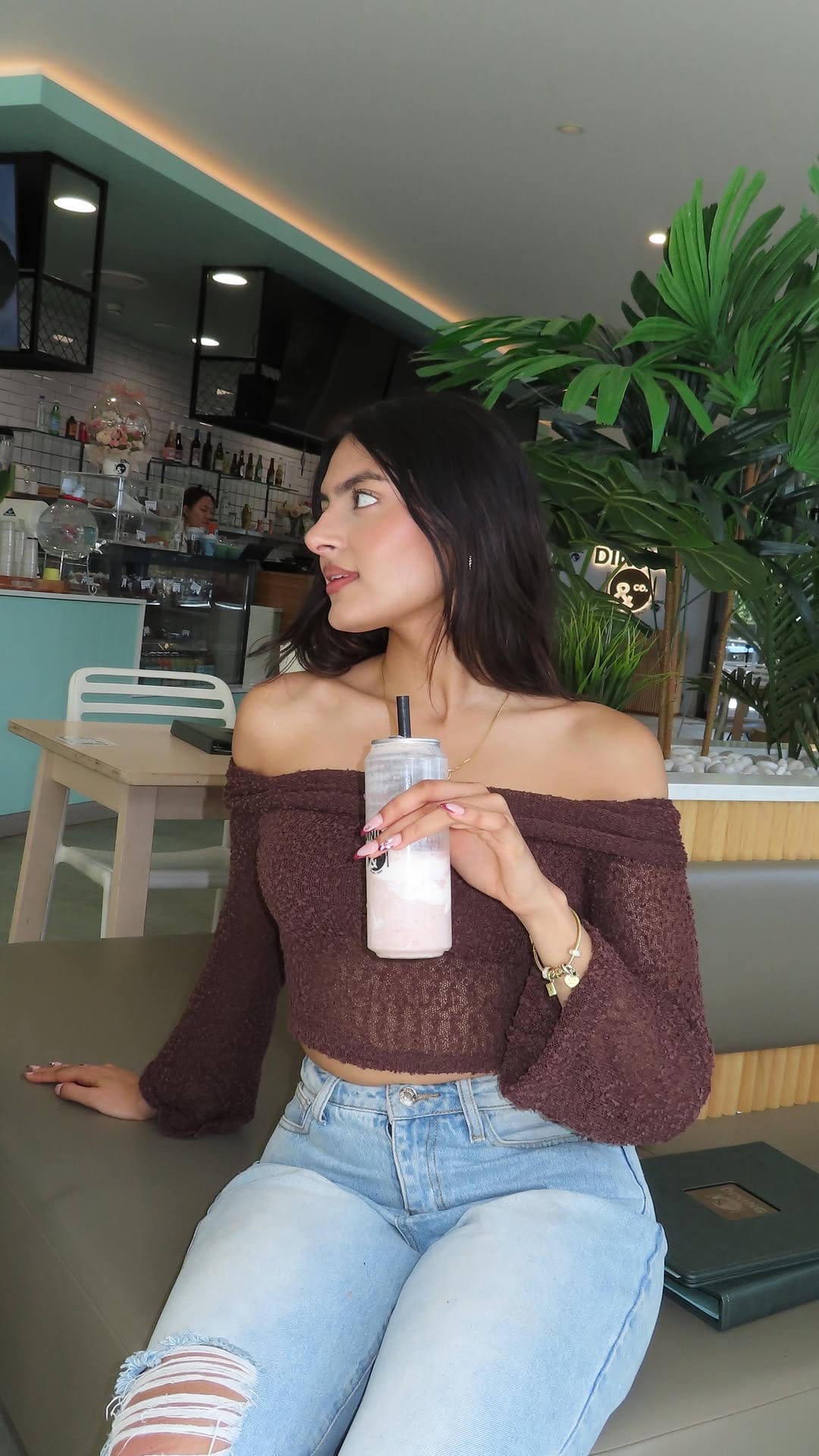 Post 6 by Sara on Instagram (video)