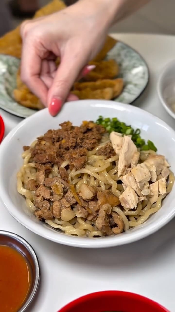 Post 7 by Angellica Maya || Food & Travel on Instagram (video)