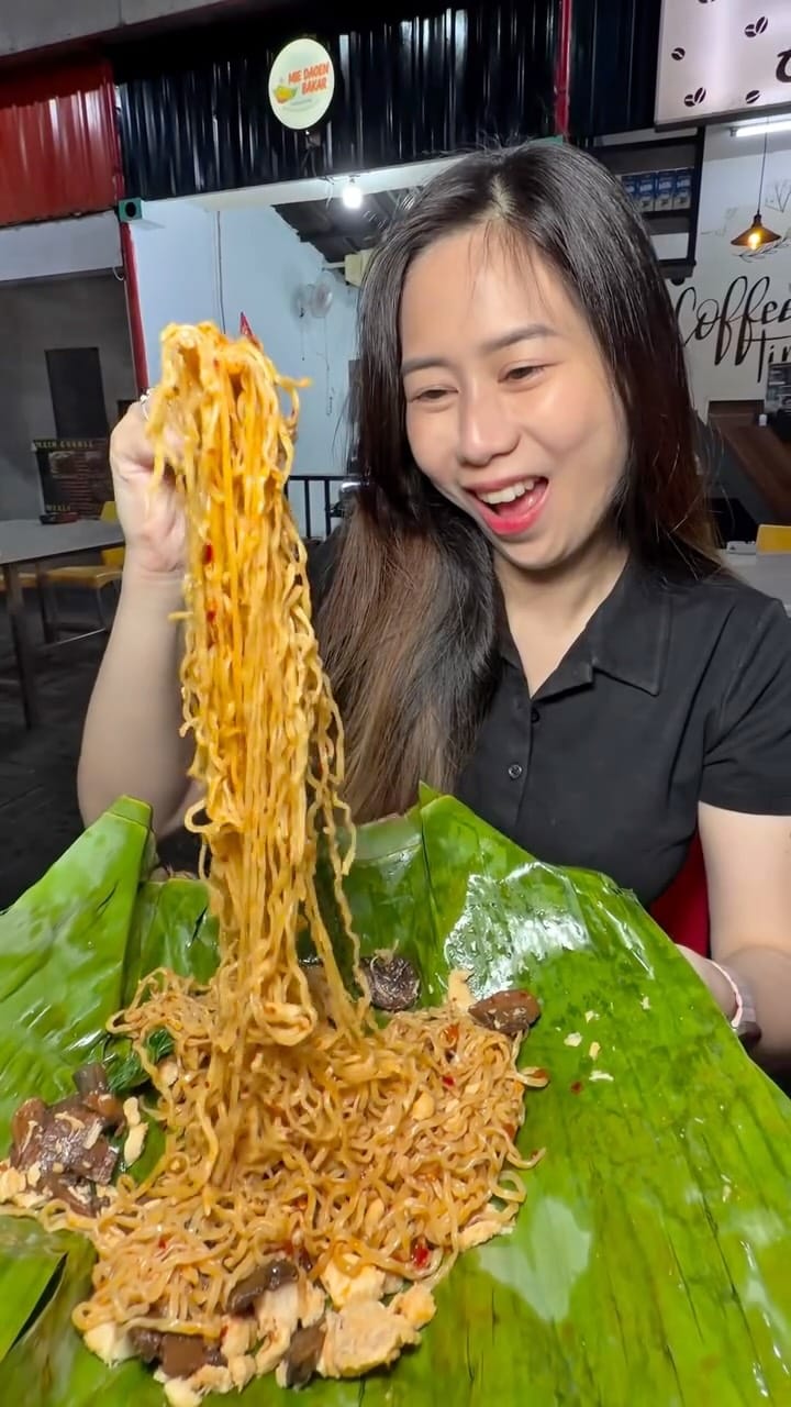 Post 6 by Angellica Maya || Food & Travel on Instagram (video)