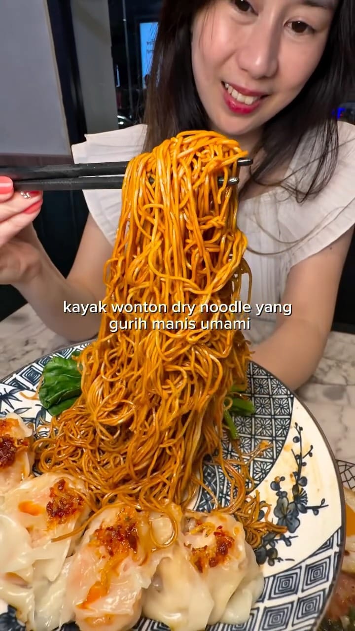 Post 10 by Angellica Maya || Food & Travel on Instagram (video)