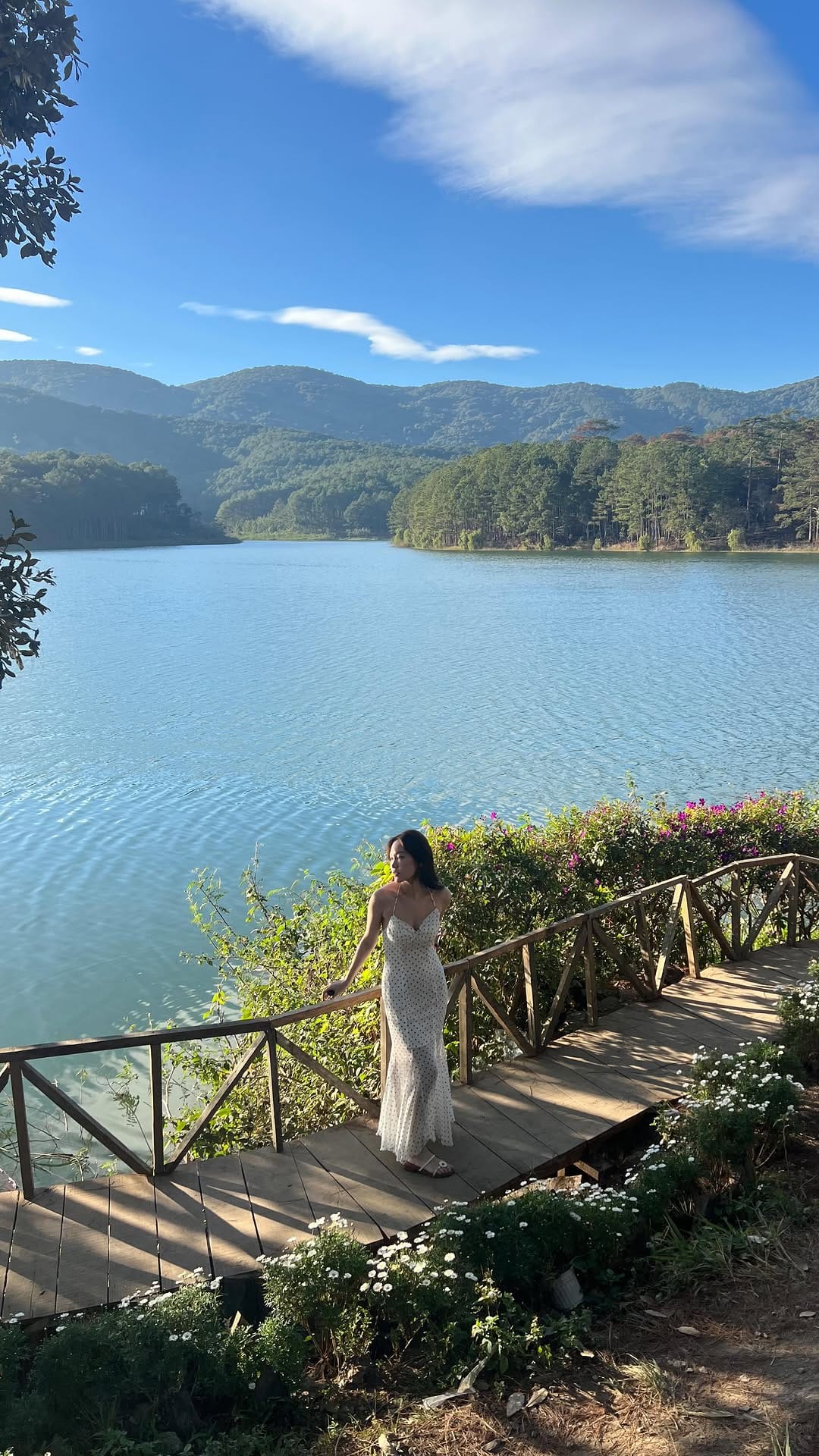 Post 6 by Jassmine kho on Instagram (video)