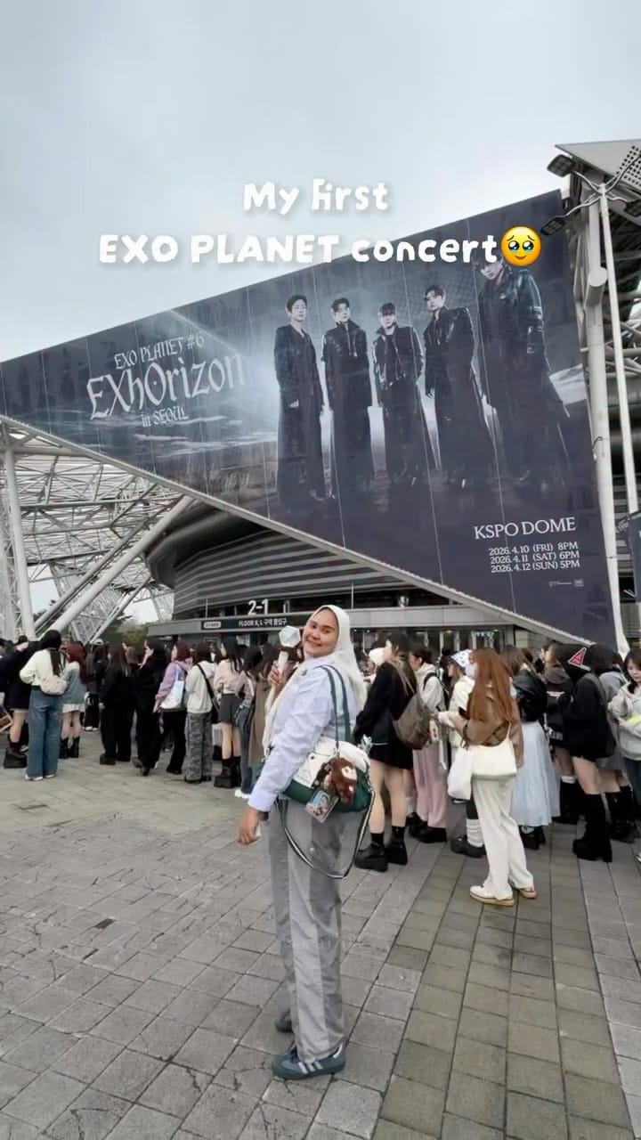 Post 3 by Ana Hidayah 아 나 on Instagram (video)