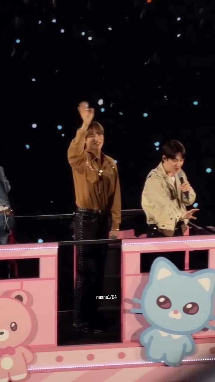 Post 7 by Ana Hidayah 아 나 on Instagram (video)