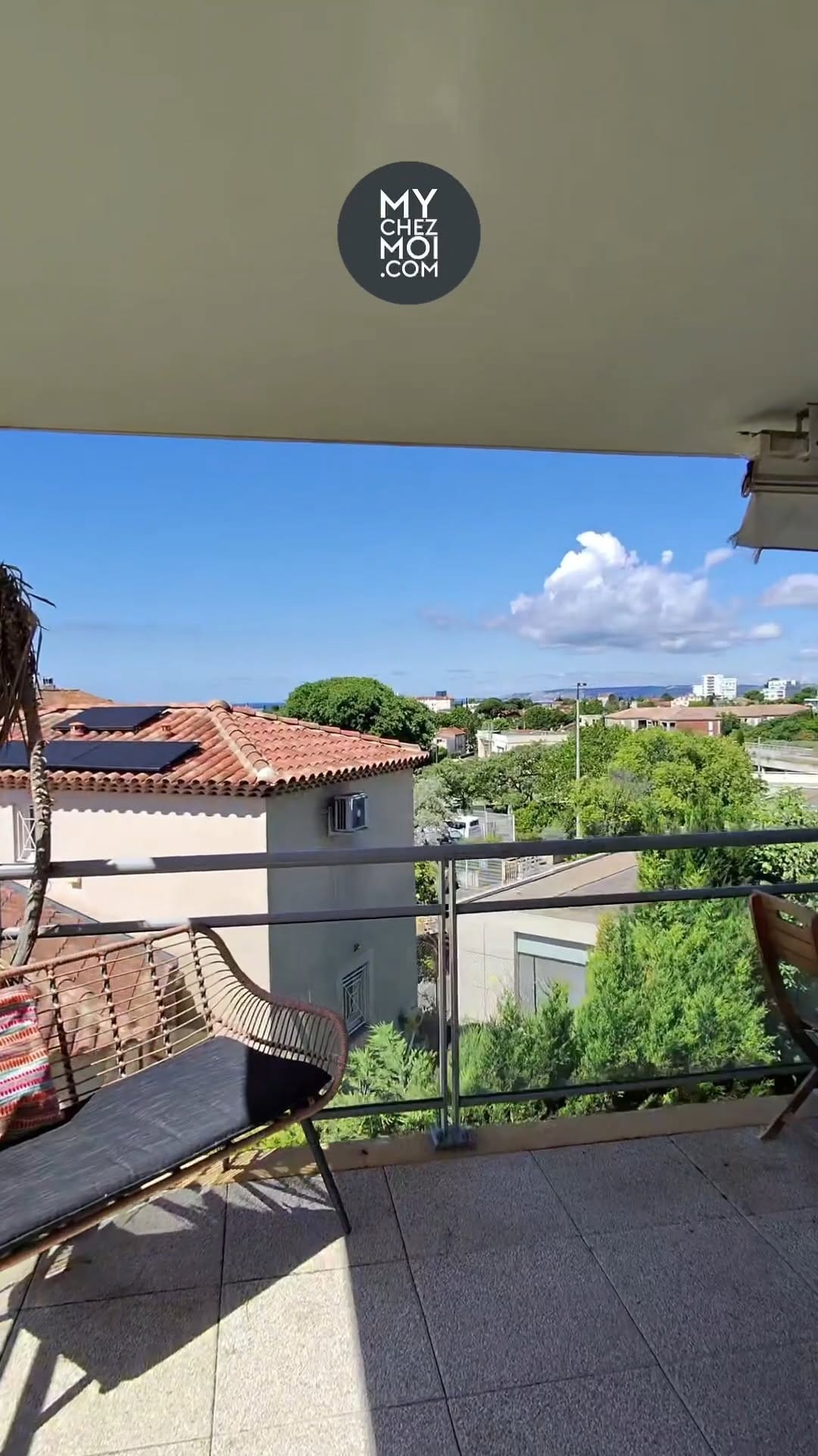 Post 10 by MYCHEZMOI • IMMOBILIER on Instagram (video)