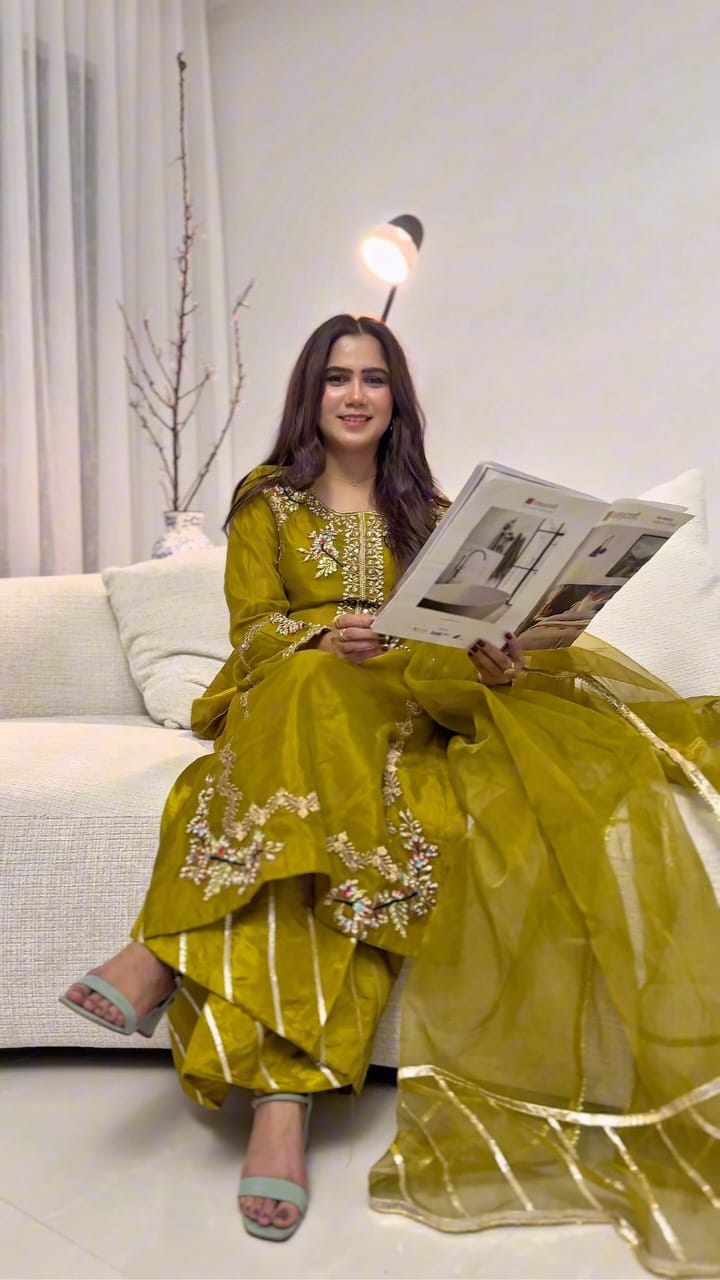Post 2 by Mahvish Tabassum on Instagram (video)