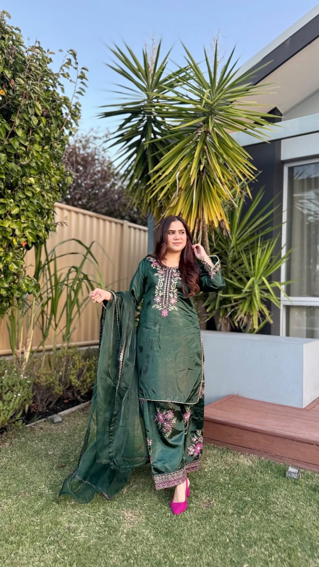 Post 4 by Mahvish Tabassum on Instagram (video)