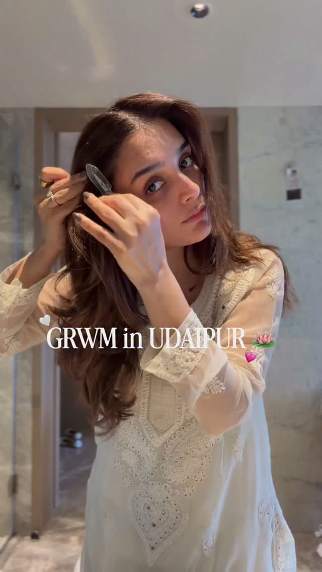 Post 4 by Vatsala | beauty & fashion creator on Instagram (video)