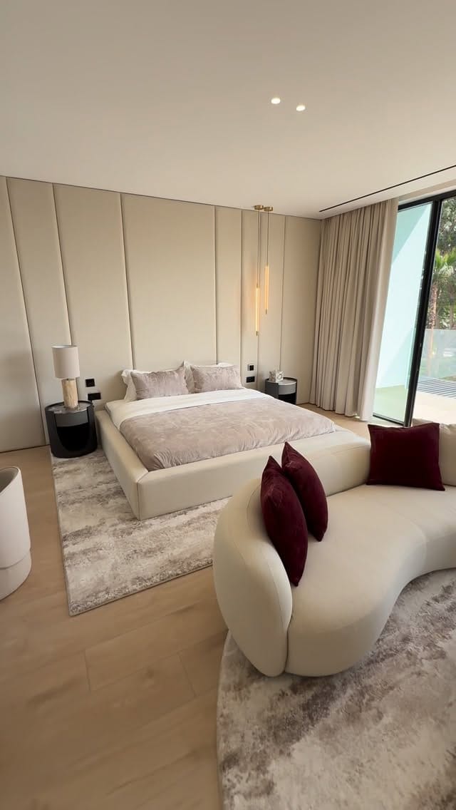 Post 3 by Richard Deiss on Instagram (video)