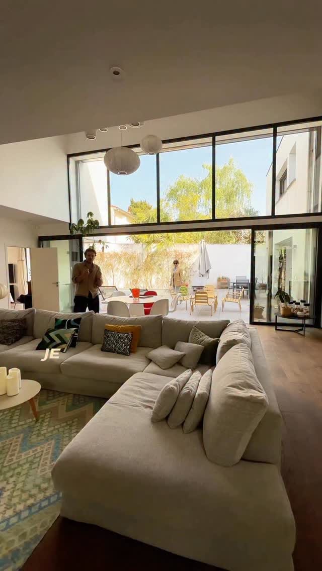 Post 5 by MAISON SOLER DE LASTELLE | IMMOBILIER DE LUXE on Instagram (video)