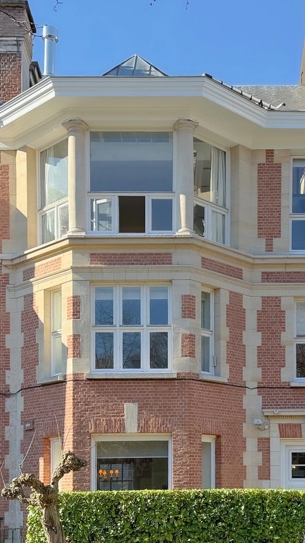 Post 4 by Vaneau Lecobel on Instagram (video)