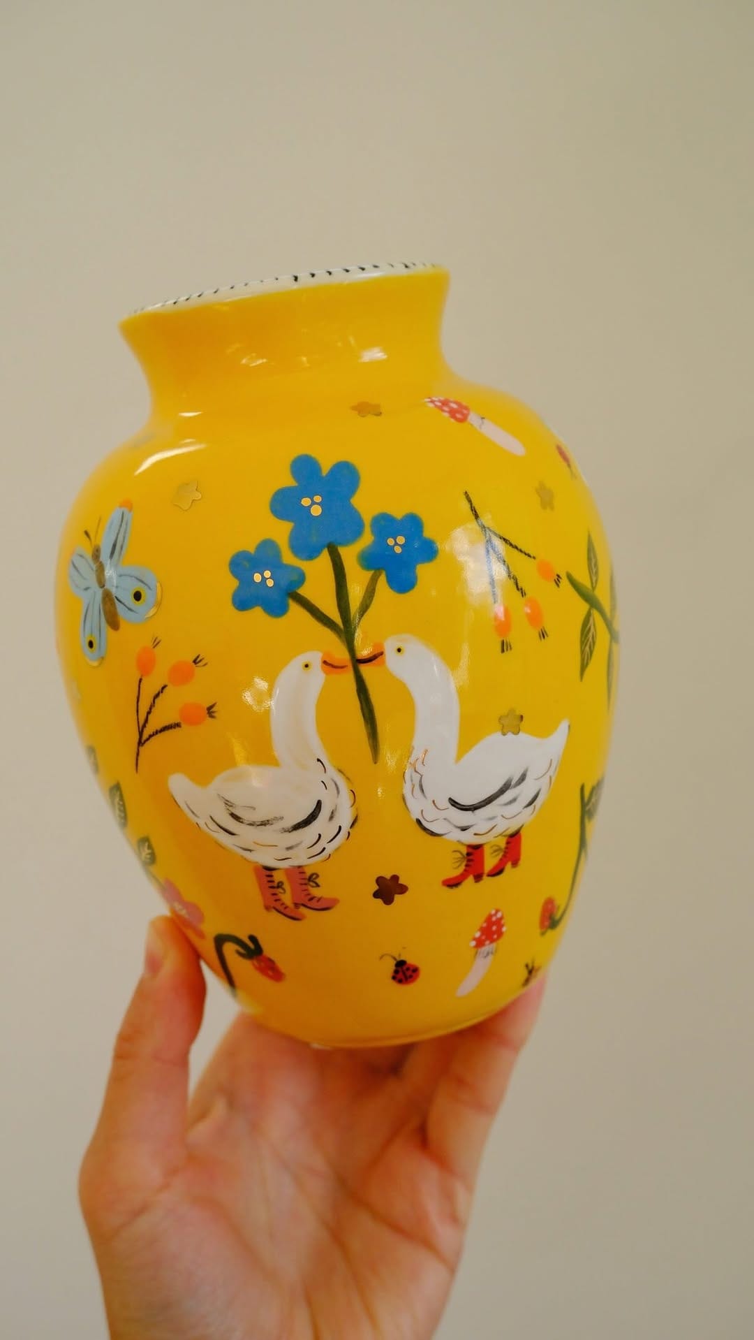 Post 1 by Anya 🐞 whimsical ceramics on Instagram (video)