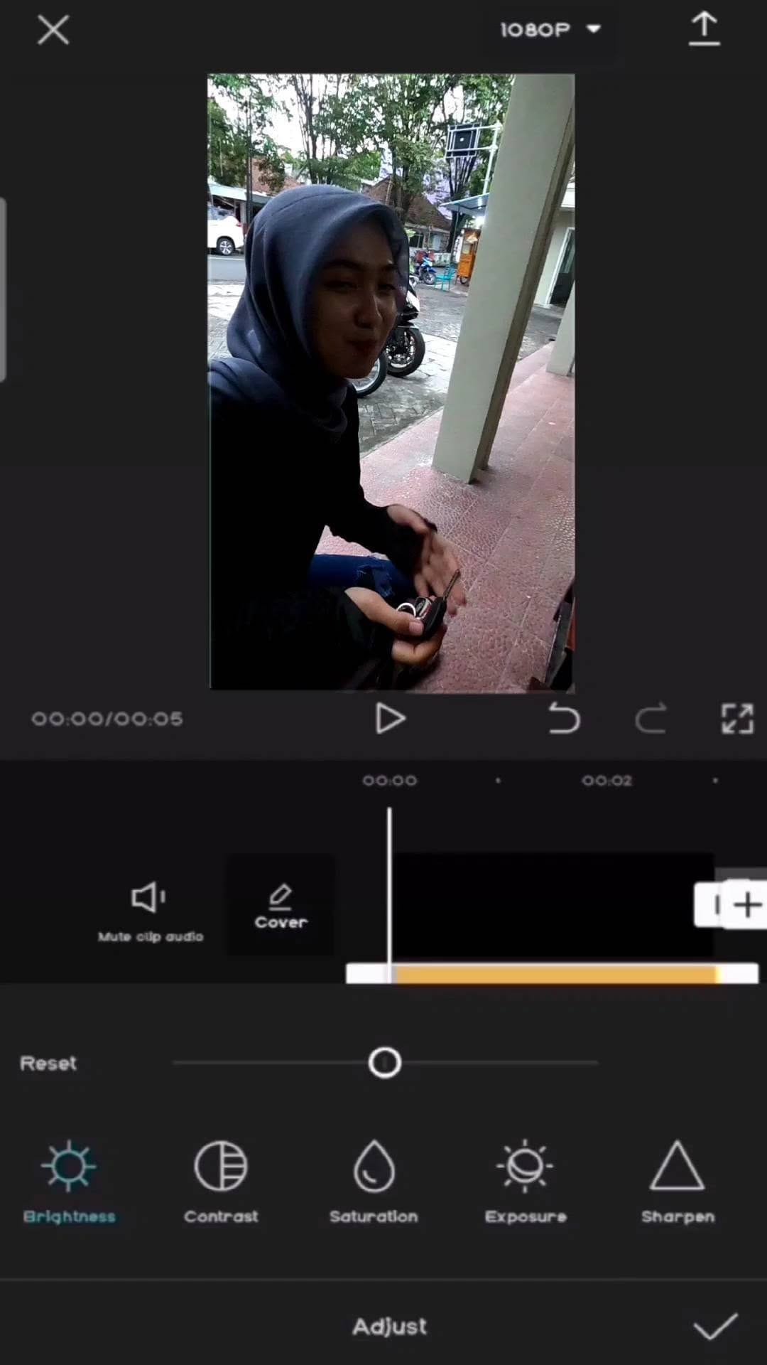 Post 4 by Aji on Instagram (video)
