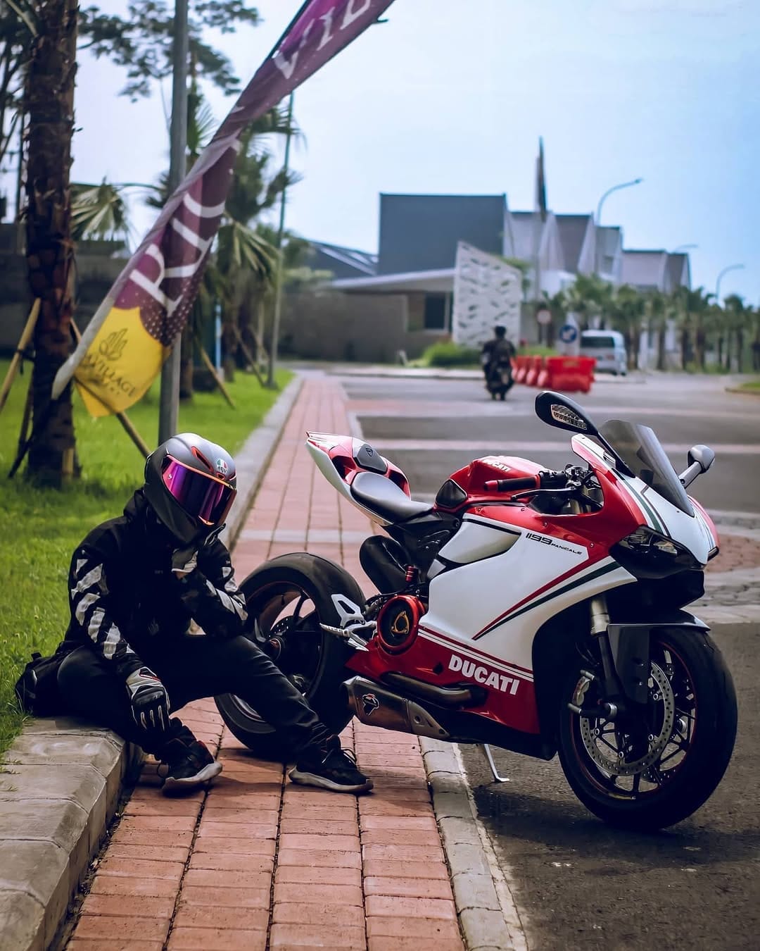 Post 6 by Aji on Instagram (carousel)