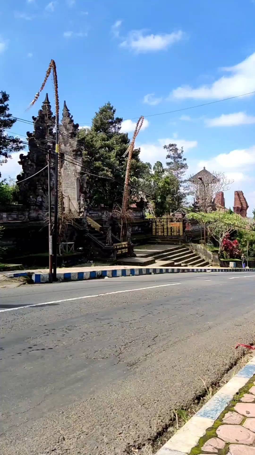Post 10 by Aji on Instagram (video)