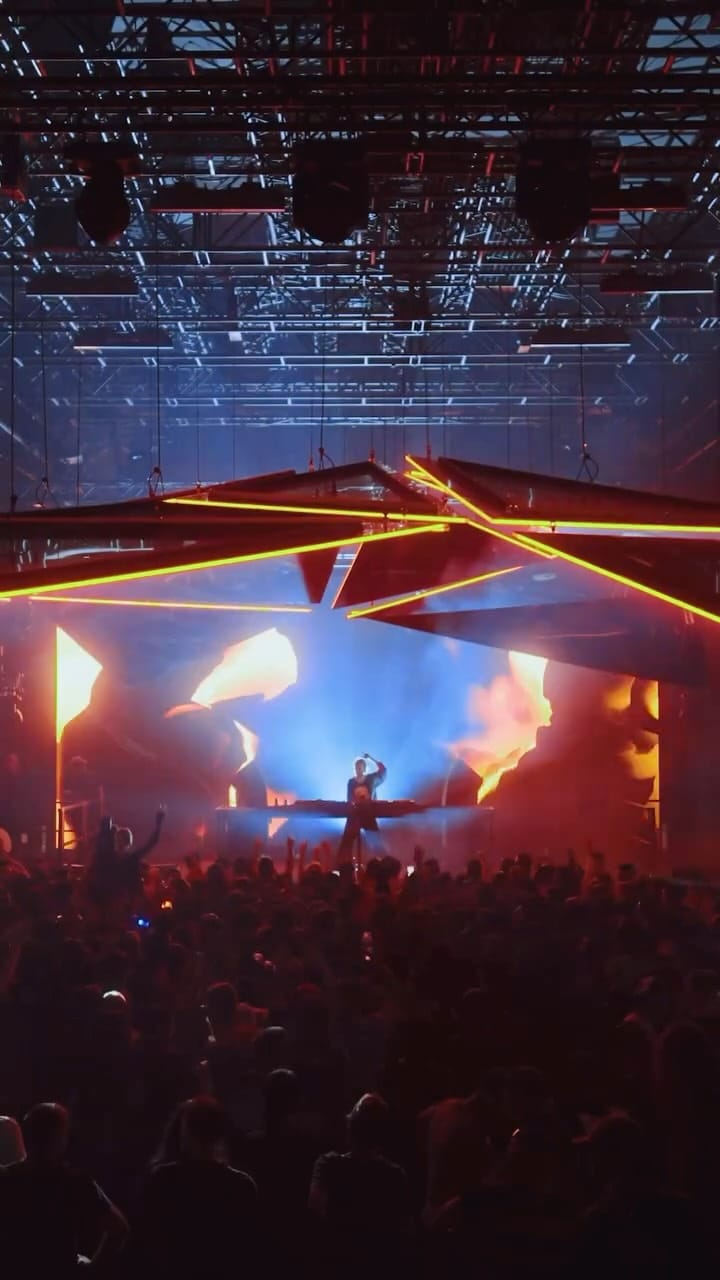 Post 10 by Maude (avec un e) on Instagram (video)