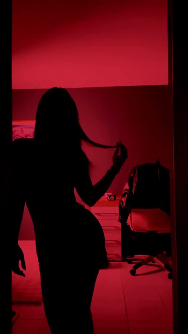 Post 10 by Océane on Instagram (video)