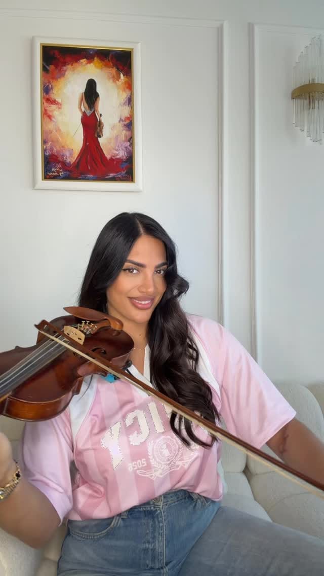 Post 5 by Simović,Jovana  🎻 on Instagram (video)