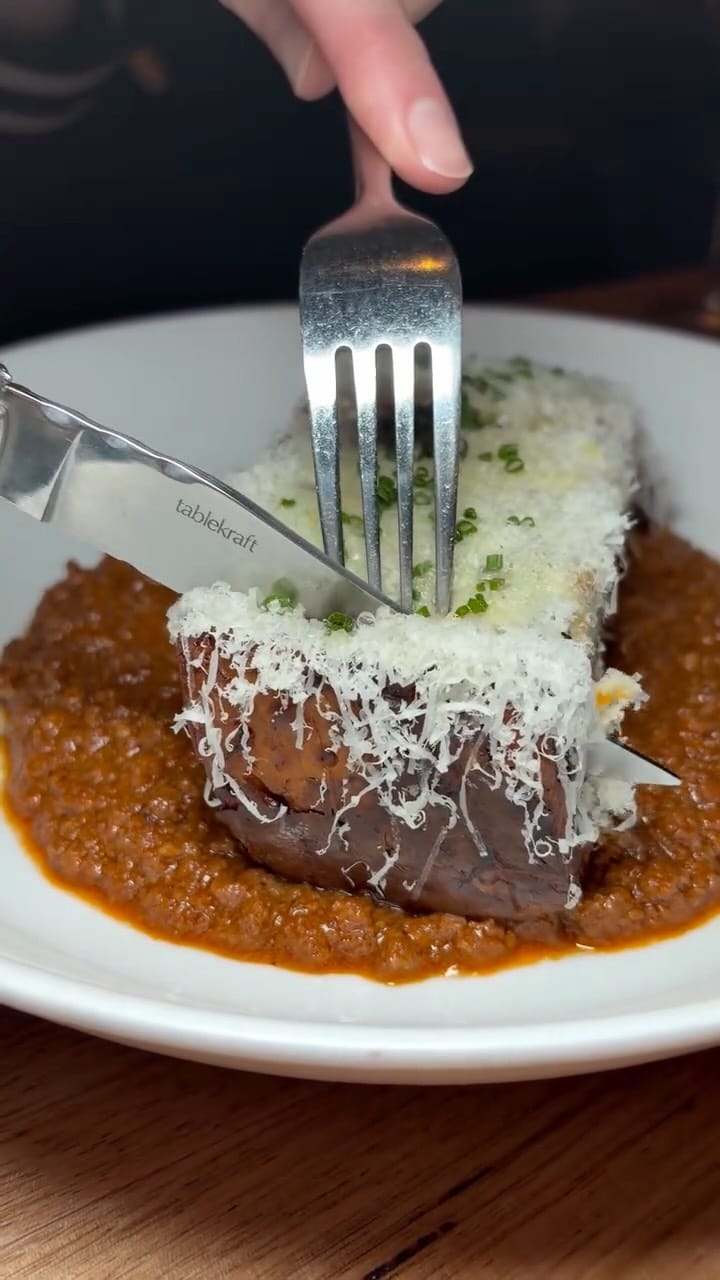 Post 9 by Melbourne 🇦🇺 Food Travel on Instagram (video)