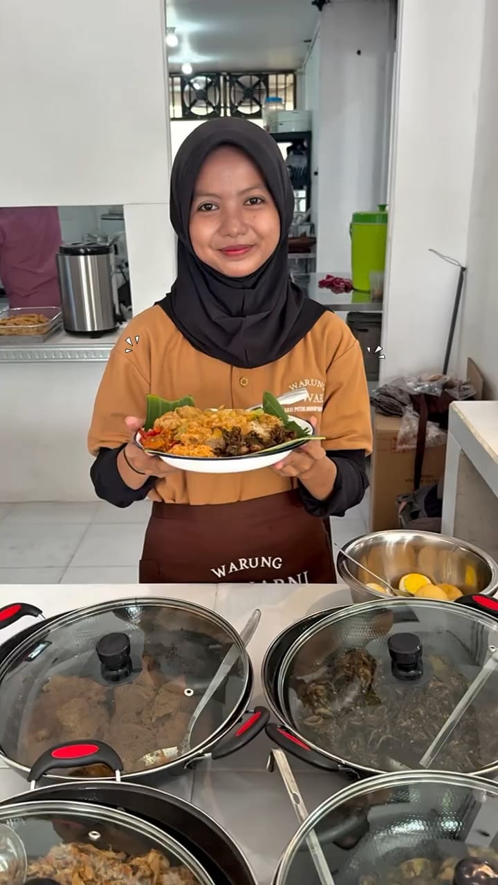 Post 3 by Kuliner Surabaya | Kuliner Sby on Instagram (video)