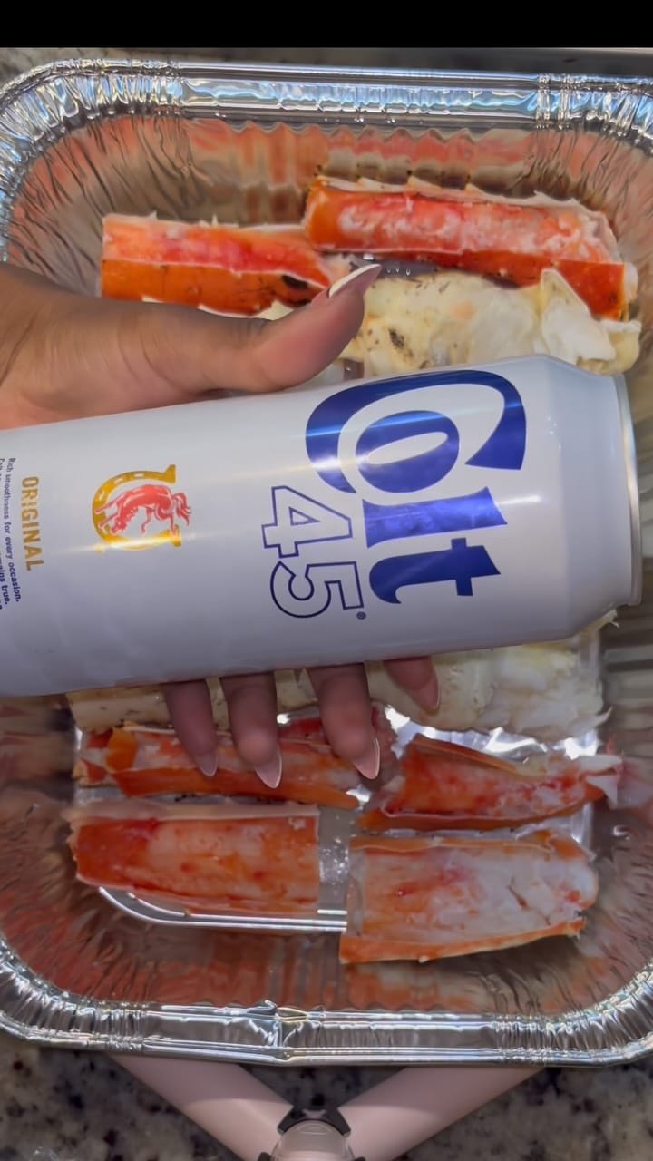 Post 6 by Anna Montana on Instagram (video)